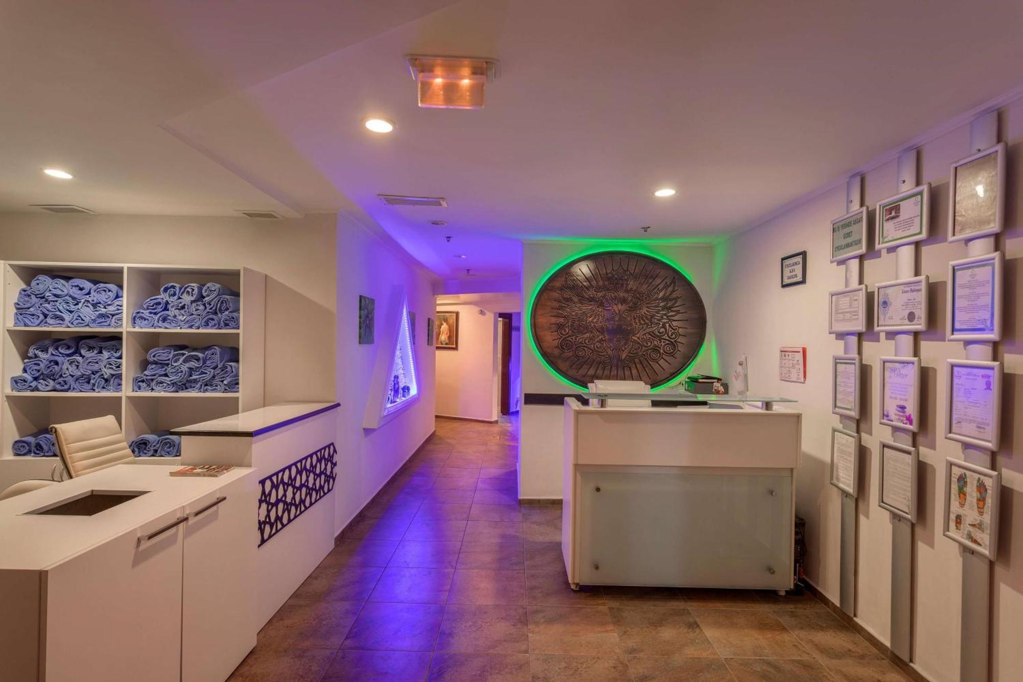 Seven Seas Life Hotel
